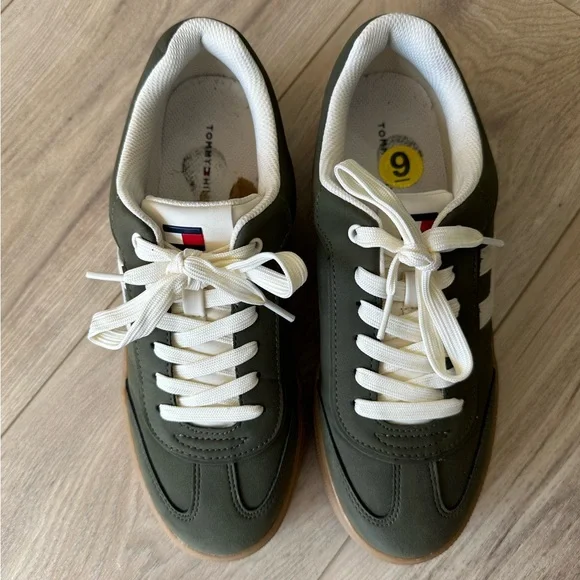 Green Tommy Hilfiger Sneakers - Picture 6 of 7